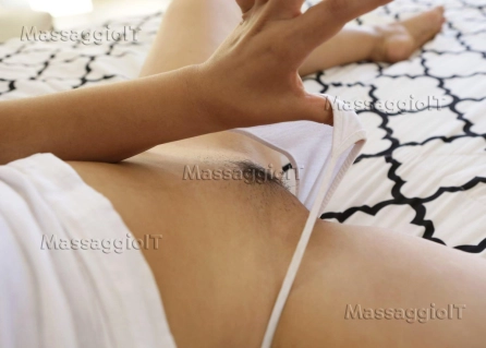 Massaggiatrice Como primissima volta massaggi corpo a corpo rilassanti di 40 minuti + 2 (due) trattamenti per controllo eiacu mi puoi anche leccare = la mia