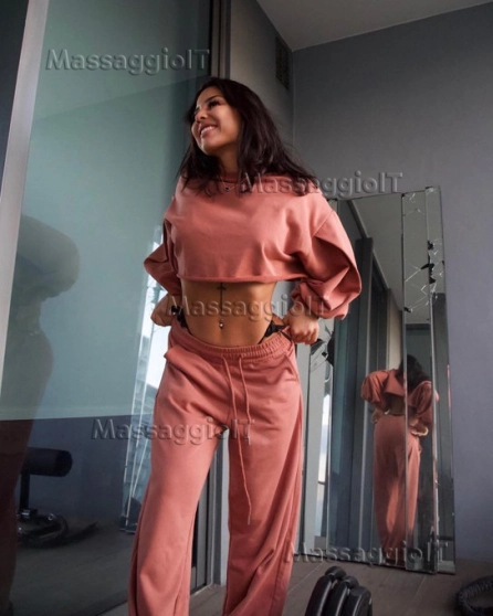 Massaggiatrice Bologna Fabrizia, massaggiatrice professionale ed esperta. Incontri discreti, relax esclusivo e momenti privati , Disponibile posso Offro tutti i tipi di massaggio  raggiungervi in hotel, a casa tua, a casa mia  Foto reali, contatto solo WhatsApp.