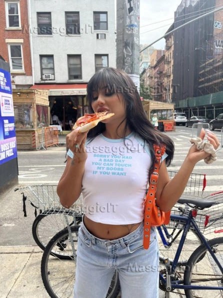 Massaggiatrice Bologna Fabrizia, massaggiatrice professionale ed esperta. Incontri discreti, relax esclusivo e momenti privati , Disponibile posso Offro tutti i tipi di massaggio  raggiungervi in hotel, a casa tua, a casa mia  Foto reali, contatto solo WhatsApp.