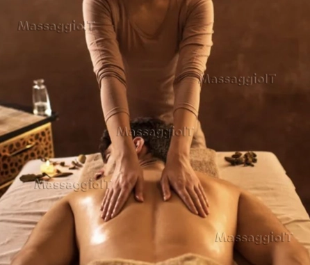 Centro massaggi Prato 💚Massaggiatore effettua Massaggio ai piedi Thailandese e decontratturante