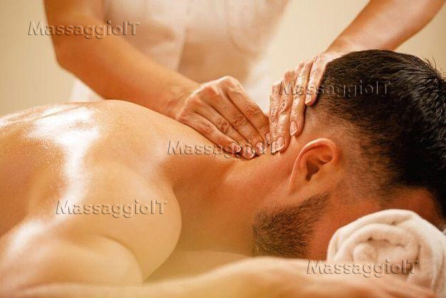 Massaggiatrice Napoli Massaggiatrice esperta – relax sensoriale ed esperienza esclusiva