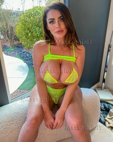 Massaggiatrice Milano Questa bellezza mozzafiato vi lascerà senza parole e vi abbaglierà come un miraggio. È una splendida giovane donna con lunghi capelli biondi.