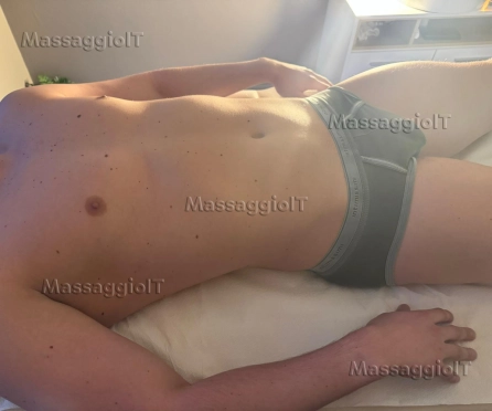 Massaggiatore Torino Massaggio Total Body ed Ayurvedico olistico e decontratturante sportivo