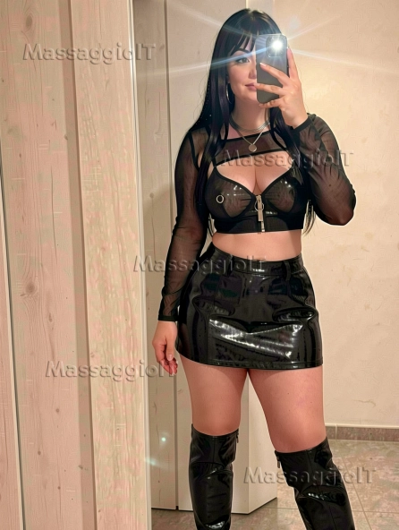Massaggiatrice Savona Dolce massaggiatrice, eseguo body massage integrali e corpo su corpo! Massaggi rilassanti e antistress...
