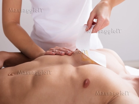 Massaggiatrice Torino ESTETISTA 40ENNE DI BELLA PRESENZA QUALIFICATA NELLA DEPILAZIONE MASCHILE COMPLETA E INTIMA (ANCHE SOLO ZONA INGUINALE)