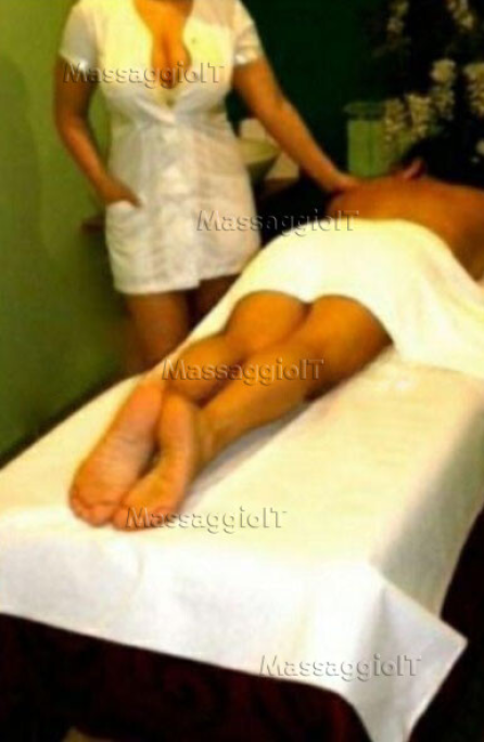 Massaggiatrice Pordenone MILF SPECIALIZZATA IN MASSAGGI LINGAM CORPO CORPO.