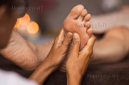 Massaggiatrice Firenze ✨ Concediti il Relax che Meriti ✨Il Tuo Momento di Benessere Ti Aspetta insieme A Due Belle Morettine ✨