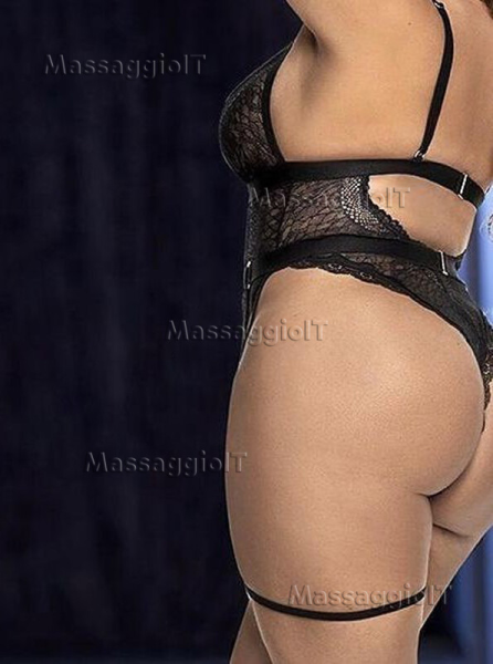 Massaggiatrice Salerno CARLOTTA massaggiatrice olistica
