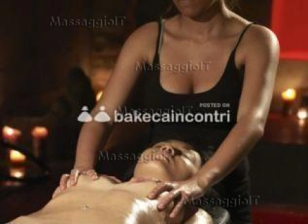 Foto 1 Massaggiatrice erotica Massaggiatrice a Bologna