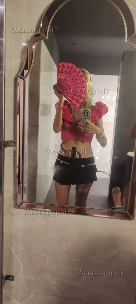 Foto 9 Barbie blondie Massaggiatrice a Ravenna