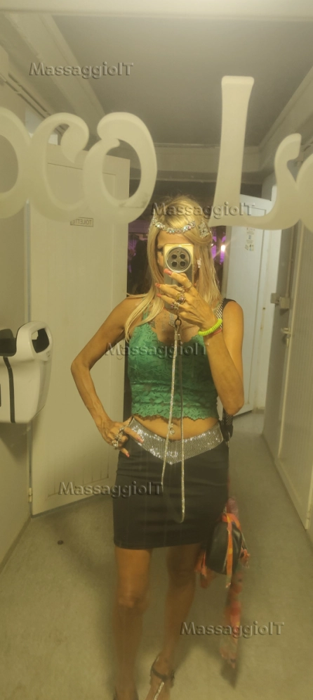 Foto 2 Barbie blondie Massaggiatrice a Forli