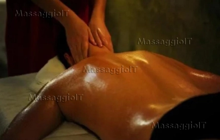 Foto 4 Massaggiatrice curvy Massaggiatrice a Torino