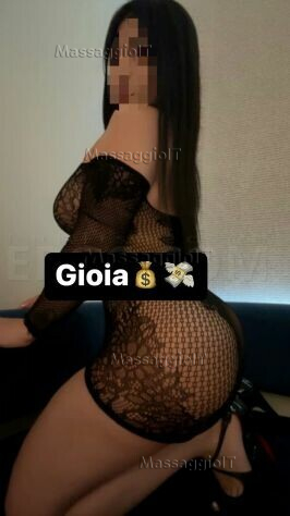 Massaggiatrice Firenze 3533049022 FIRENZE 35ENNE LATINA DISPONIBILE PER LA TUA PAUSA RELAX